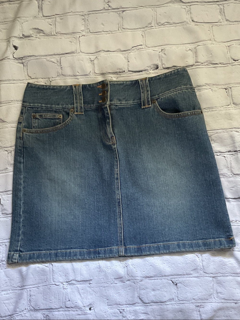 Like New Size 8 LOFT Light Blue Denim A-Line Mini Skirt.